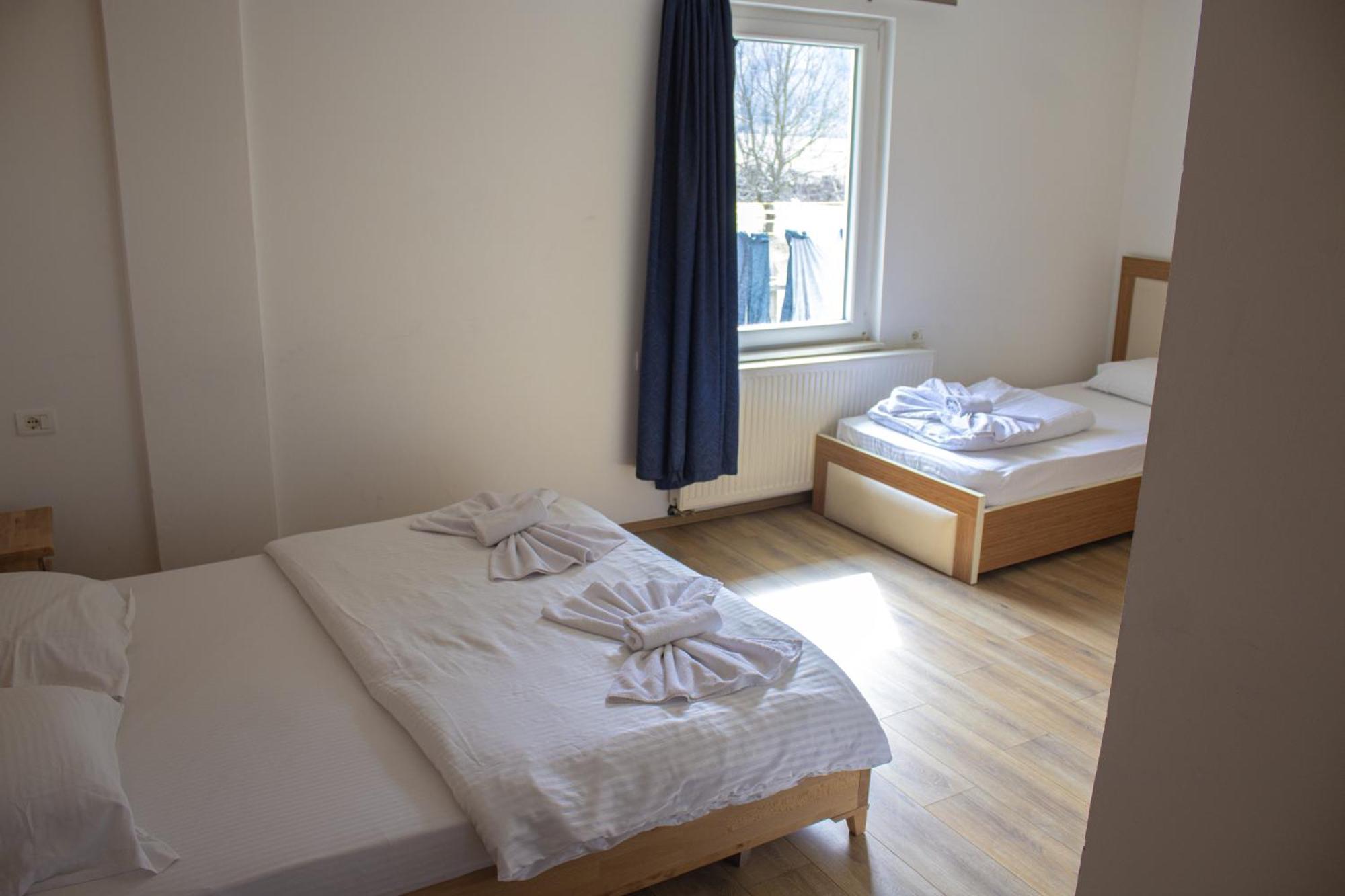 Aparthotel Bujtinat e lugines Valbona Esterno foto