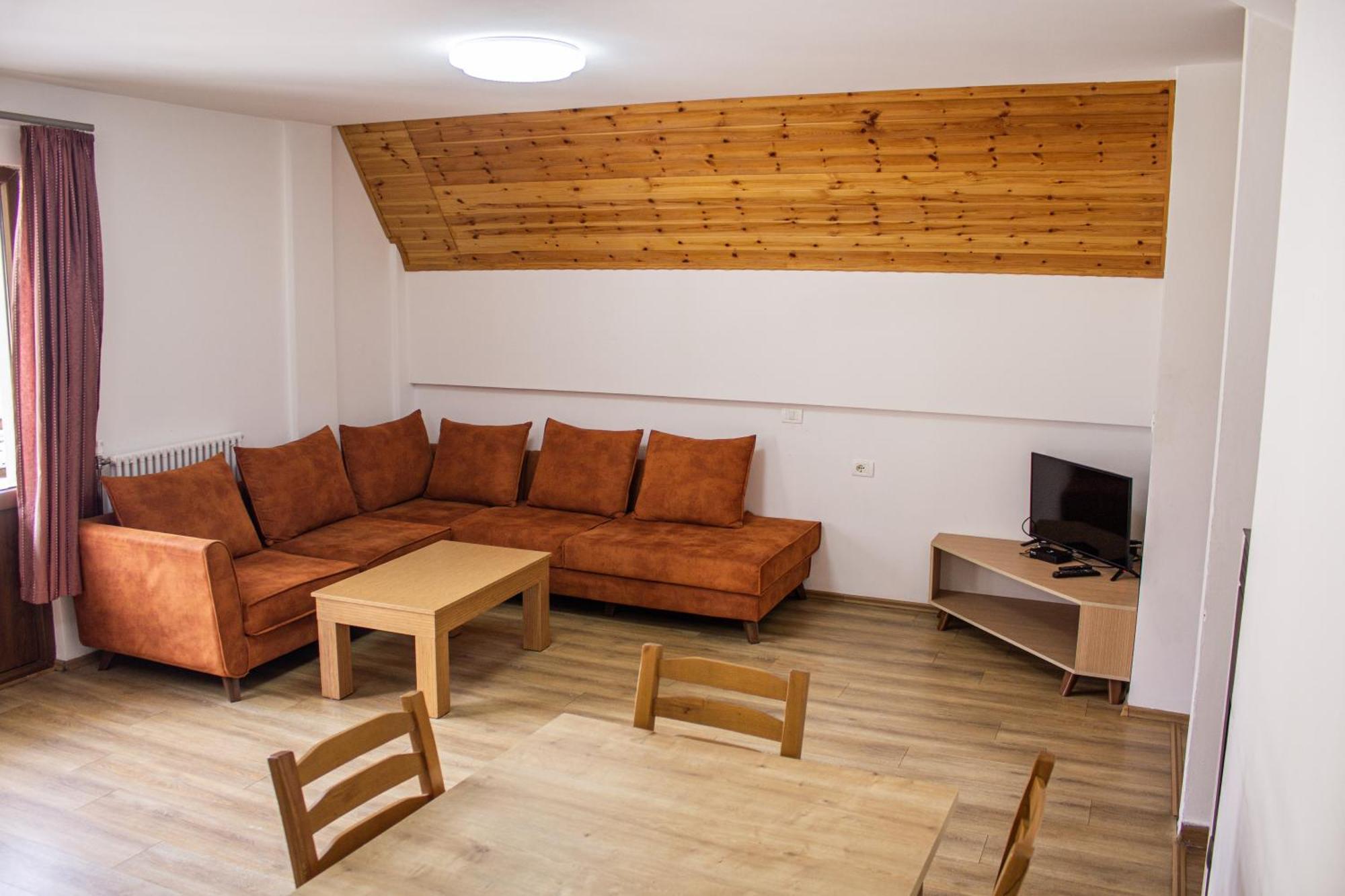 Aparthotel Bujtinat e lugines Valbona Esterno foto