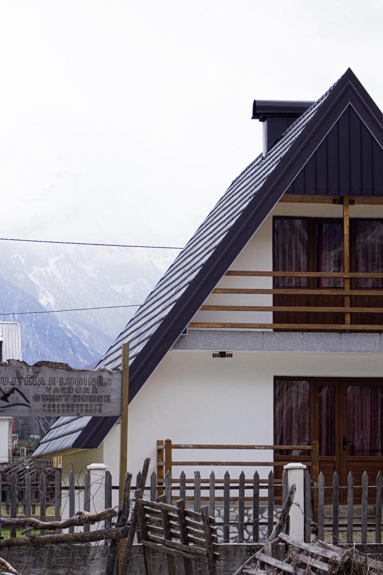 Aparthotel Bujtinat e lugines Valbona Esterno foto