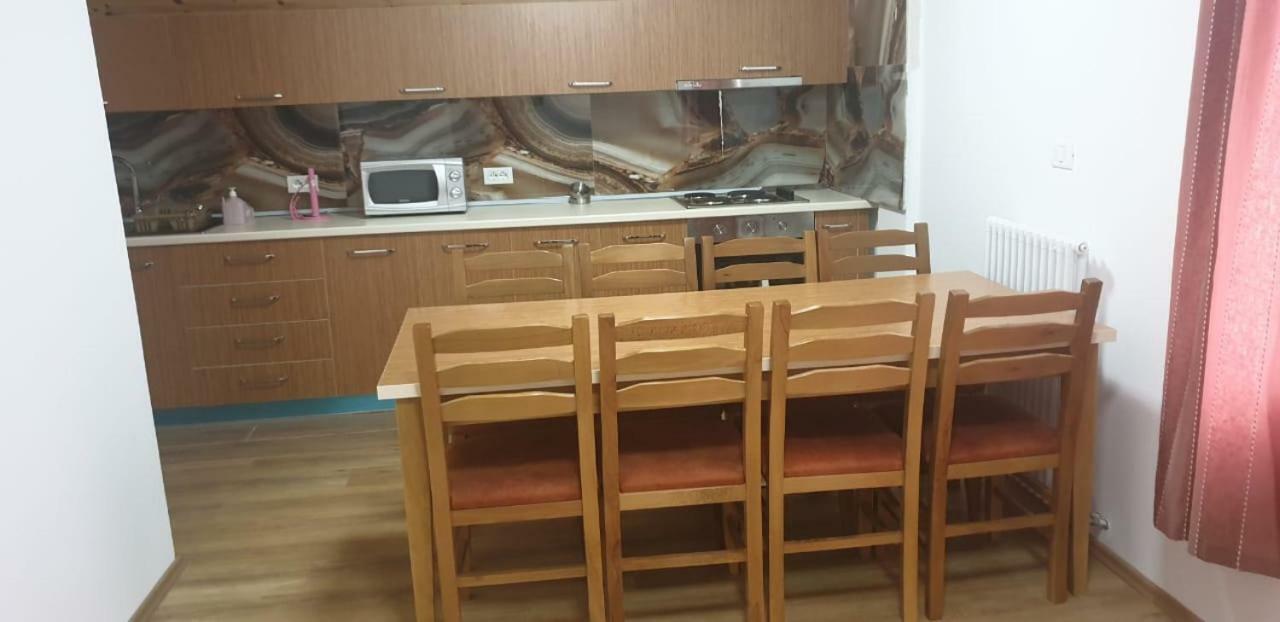 Aparthotel Bujtinat e lugines Valbona Esterno foto