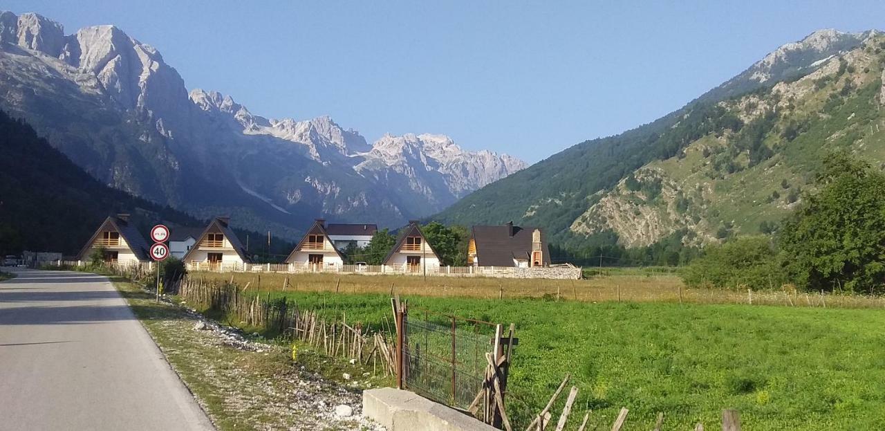 Aparthotel Bujtinat e lugines Valbona Esterno foto