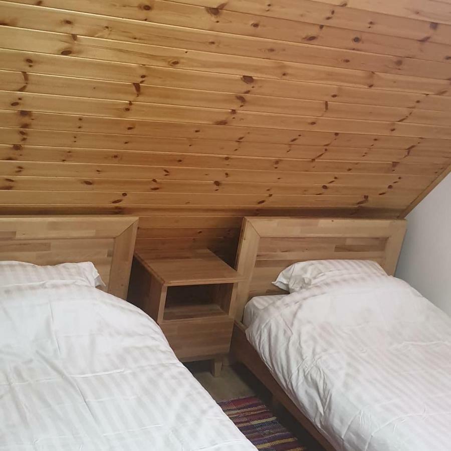 Aparthotel Bujtinat e lugines Valbona Esterno foto